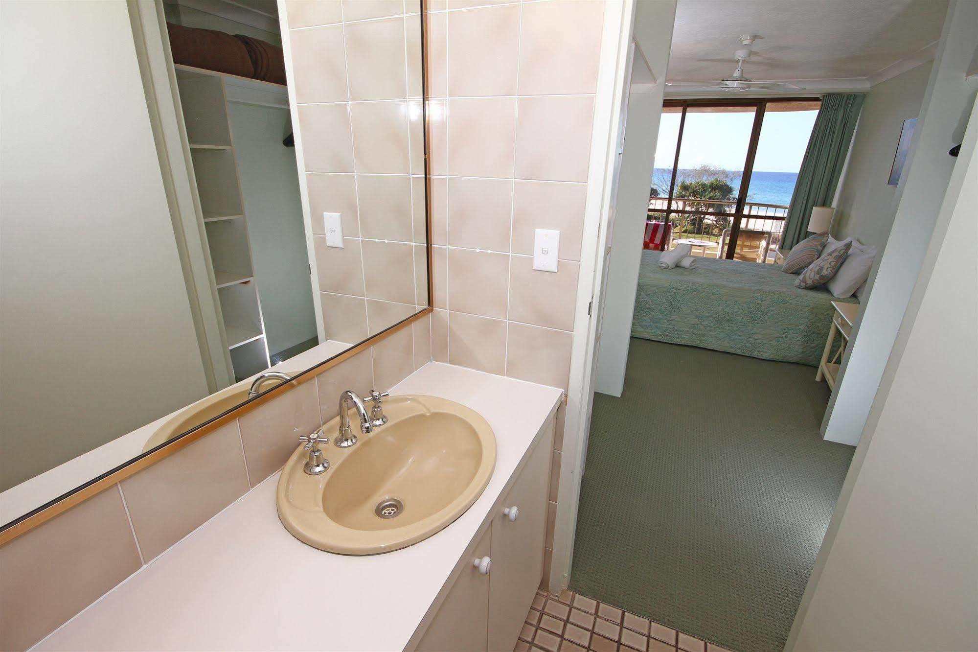 San Simeon Beachfront Apartments Tugun Gold Coast Exteriér fotografie