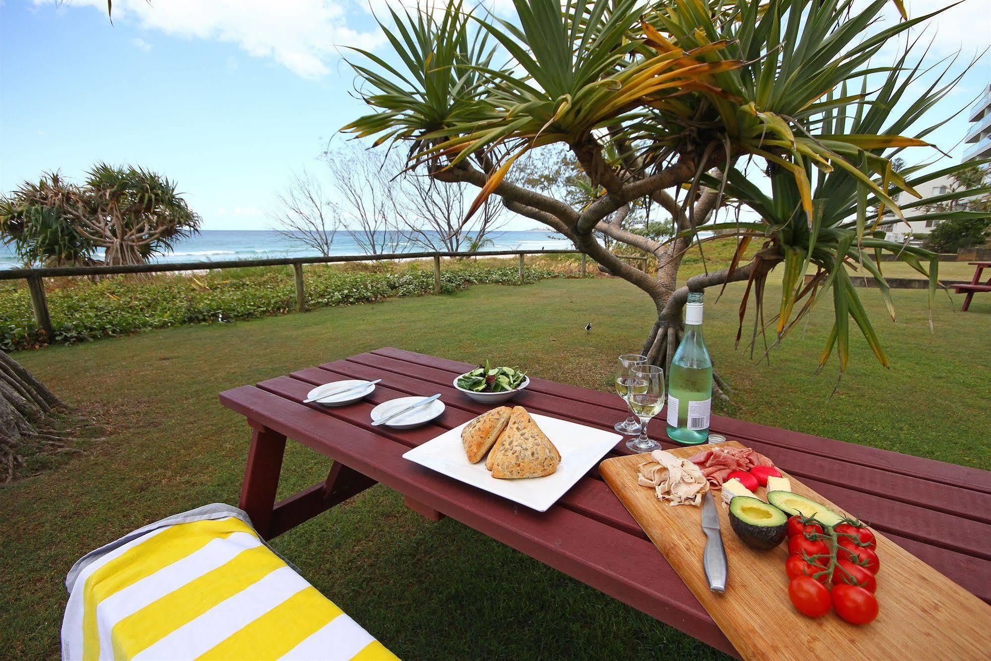 San Simeon Beachfront Apartments Tugun Gold Coast Exteriér fotografie